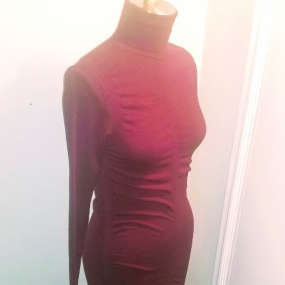 Joyce Leslie | Burgundy | Figure Fitting | Rouging | Size L - Picture 5 of 12